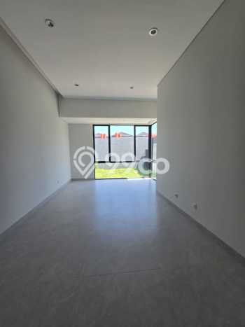Rumah Elit Modern Tanpa Renovasi di Setra Duta Bandung Rumah Elit Modern Tanpa Renovasi di Setra Duta Bandung