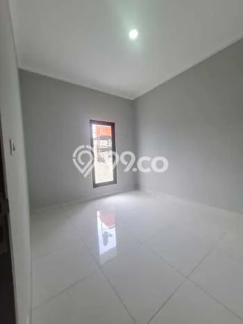 Siap Huni Rumah Mewah 4 Kamar di Regol Dekat ke Mana Saja Siap Huni Rumah Mewah 4 Kamar di Regol Dekat ke Mana Saja