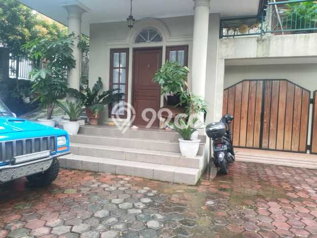 Rumah Mewah LB 250m2 Siap Huni Desain Elegan di Sentul City, Bogor Rumah Mewah LB 250m2 Siap Huni Desain Elegan di Sentul City, Bogor