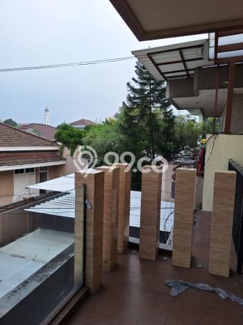 Rumah 4 KT 3 KM Fully Furnished di Lokasi Prestisius Taman Surya, Jakarta Barat Rumah 4 KT 3 KM Fully Furnished di Lokasi Prestisius Taman Surya, Jakarta Barat