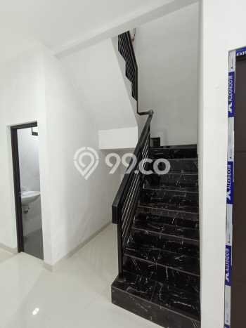 Rumah Modern 3 KT di Meruya Jakarta Barat Semi Furnished Rumah Modern 3 KT di Meruya Jakarta Barat Semi Furnished