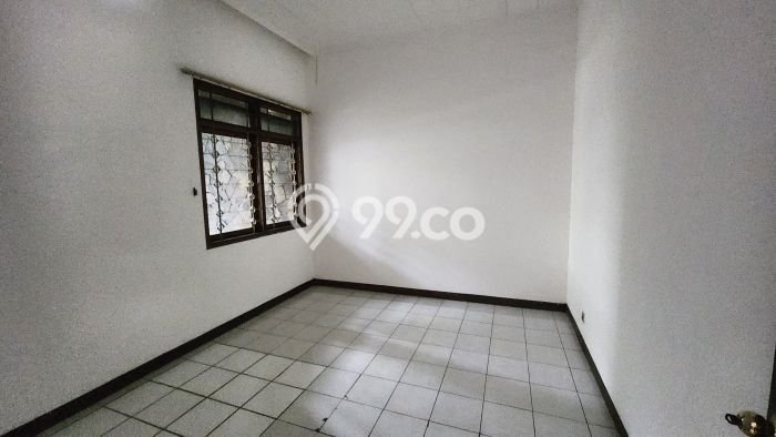 Rumah Sewa Bandung LT 325m2 LB 450m2 Area Pasteur Rumah Sewa Bandung LT 325m2 LB 450m2 Area Pasteur