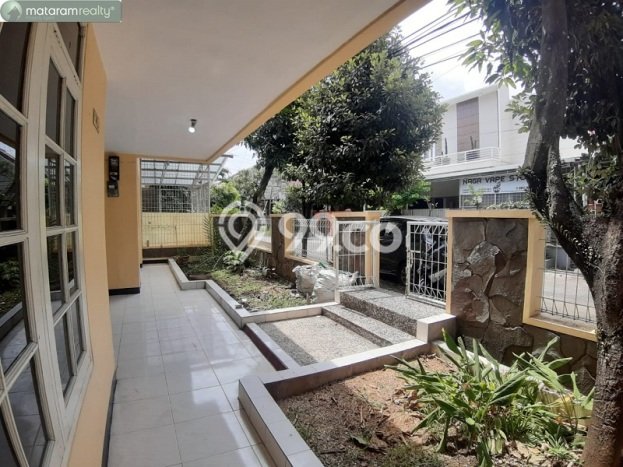 HUNIAN EKSKLUSIF! Rumah area Soekarno Hatta, 7 KT, Konsep Modern, LT 215m² Bangunan 250m² HUNIAN EKSKLUSIF! Rumah area Soekarno Hatta, 7 KT, Konsep Modern, LT 215m² Bangunan 250m²