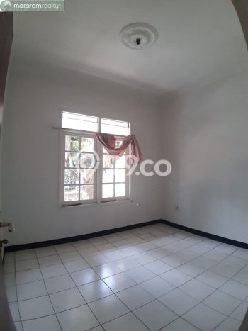 HUNIAN EKSKLUSIF! Rumah area Soekarno Hatta, 7 KT, Konsep Modern, LT 215m² Bangunan 250m² HUNIAN EKSKLUSIF! Rumah area Soekarno Hatta, 7 KT, Konsep Modern, LT 215m² Bangunan 250m²