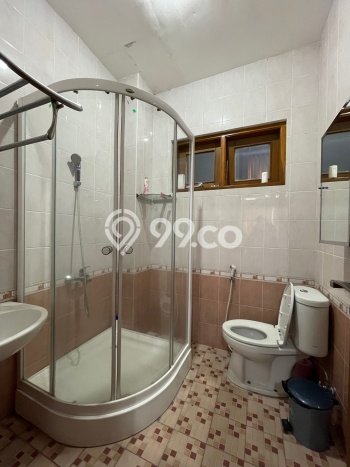 BEST DEAL! Rumah di Sukajadi, 4 KT, Akses Mudah Fasilitas Umum, LT 179m² LB 240m² BEST DEAL! Rumah di Sukajadi, 4 KT, Akses Mudah Fasilitas Umum, LT 179m² LB 240m²