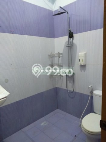 LOKASI TERBAIK! Rumah di Turangga, 3 KM, Lingkungan Elite, Luas 298m² Bangunan 230m² LOKASI TERBAIK! Rumah di Turangga, 3 KM, Lingkungan Elite, Luas 298m² Bangunan 230m²