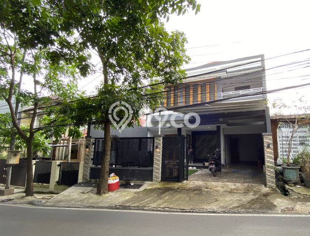SPECIAL PRICE! Rumah area Sayap Dago, 4 KM, Akses Mudah Fasilitas Umum, LT 200m² Bangunan 250m² SPECIAL PRICE! Rumah area Sayap Dago, 4 KM, Akses Mudah Fasilitas Umum, LT 200m² Bangunan 250m²