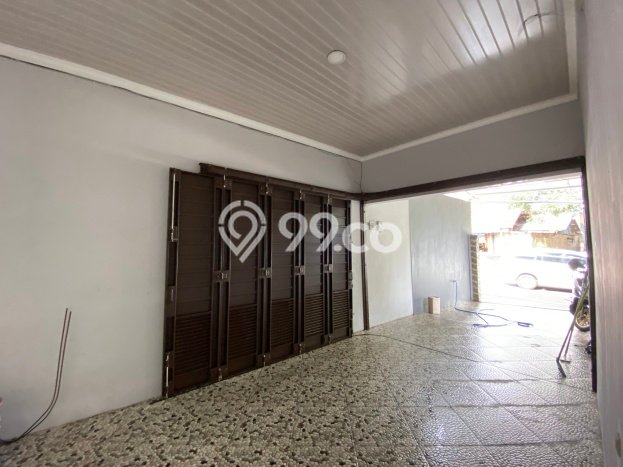 SPECIAL PRICE! Rumah area Sayap Dago, 4 KM, Akses Mudah Fasilitas Umum, LT 200m² Bangunan 250m² SPECIAL PRICE! Rumah area Sayap Dago, 4 KM, Akses Mudah Fasilitas Umum, LT 200m² Bangunan 250m²