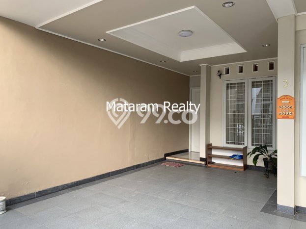 Rumah kawasan Buah Batu, 3 KM, Pemandangan Kota, LT 150m² LB 155m² Rumah kawasan Buah Batu, 3 KM, Pemandangan Kota, LT 150m² LB 155m²