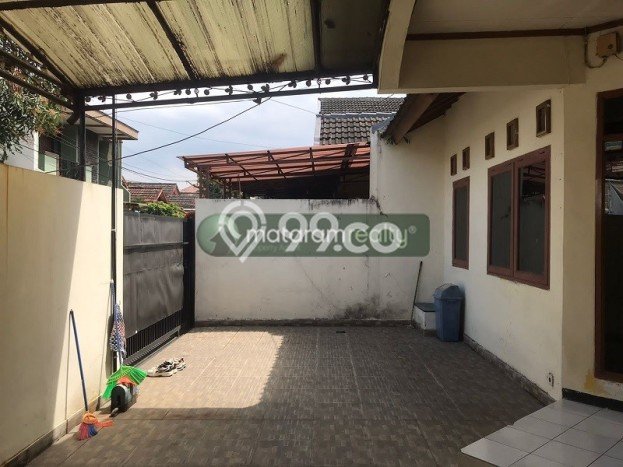 Rumah 3 KT 1 KM di Lokasi Antapani, Bandung Rumah 3 KT 1 KM di Lokasi Antapani, Bandung