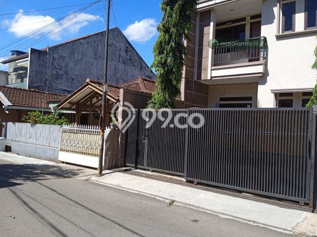 Rumah Sewa Bandung LT 120m2 LB 180m2 Kawasan Turangga Rumah Sewa Bandung LT 120m2 LB 180m2 Kawasan Turangga