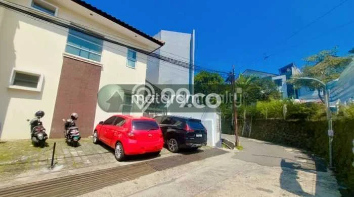 Rumah area Dago, 2 KM, Dekat Rumah Sakit, Luas 90m² LB 110m² Rumah area Dago, 2 KM, Dekat Rumah Sakit, Luas 90m² LB 110m²