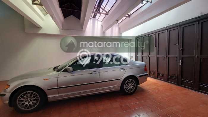 Rumah Tenang di Geger Kalong, 4 KM, LT 512m² Bangunan 250m² Rumah Tenang di Geger Kalong, 4 KM, LT 512m² Bangunan 250m²