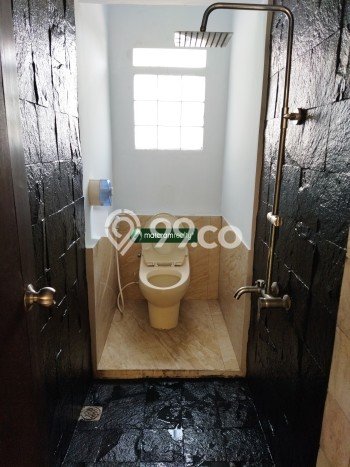 Rumah area Sarijadi, 3 KT, Dekat Fasilitas Umum, Luas 183m² LB 150m² Rumah area Sarijadi, 3 KT, Dekat Fasilitas Umum, Luas 183m² LB 150m²