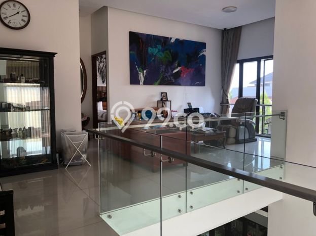 Dijual Rumah Mewah Elegan Dengan View Eksklusif di Turangga, Bandung Dijual Rumah Mewah Elegan Dengan View Eksklusif di Turangga, Bandung