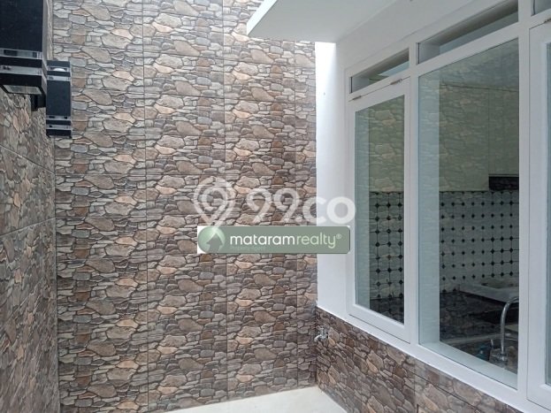Rumah area Turangga, 4 KT, Akses Rumah Sakit, Luas 127m² LB 200m² Rumah area Turangga, 4 KT, Akses Rumah Sakit, Luas 127m² LB 200m²