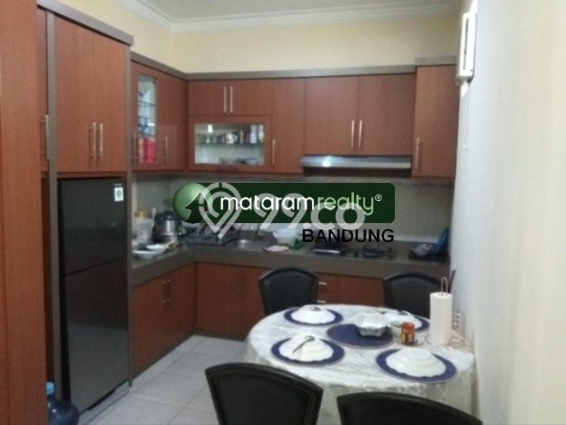 Rumah Modern 4 KT di Ciwastra Bandung Full Furnished Rumah Modern 4 KT di Ciwastra Bandung Full Furnished