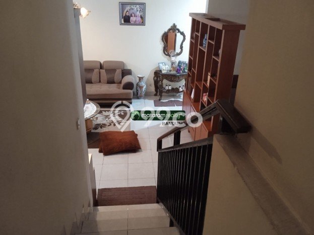 Rumah Modern 4 KT di Ciwastra Bandung Full Furnished Rumah Modern 4 KT di Ciwastra Bandung Full Furnished