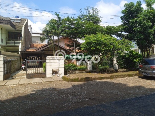 Jual Rumah Luas Elegan Dengan View Eksklusif di BKR, Bandung Jual Rumah Luas Elegan Dengan View Eksklusif di BKR, Bandung