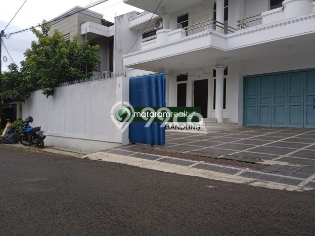 HUNIAN PILIHAN! Rumah di Setra Sari, 3 KT, Lingkungan Asri, LT 340m² Bangunan 240m² HUNIAN PILIHAN! Rumah di Setra Sari, 3 KT, Lingkungan Asri, LT 340m² Bangunan 240m²