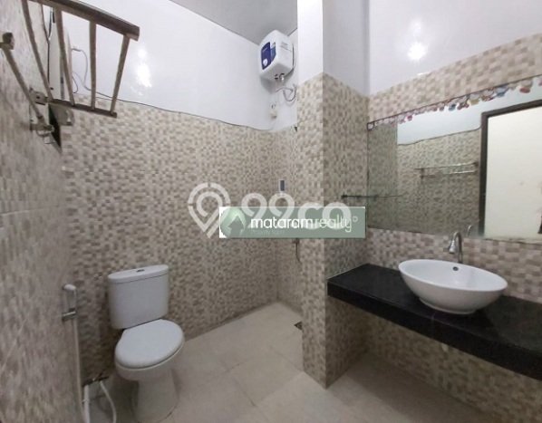 HUNIAN IMPIAN! Rumah di Cipaku, 3 KM, Free Banjir, Luas 216m² LB 220m² HUNIAN IMPIAN! Rumah di Cipaku, 3 KM, Free Banjir, Luas 216m² LB 220m²