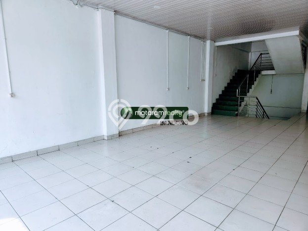 Ruko Kawasan Bisnis Kawasan Pungkur, Luas 288m², Siap Operasi Ruko Kawasan Bisnis Kawasan Pungkur, Luas 288m², Siap Operasi