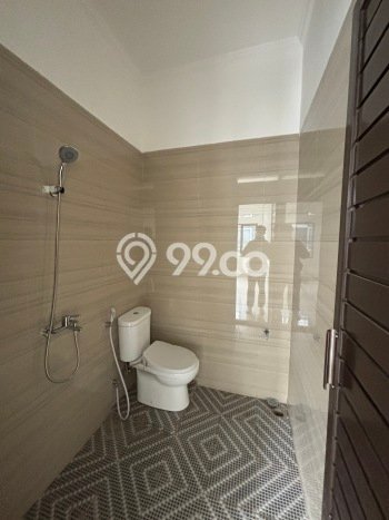 Ready to Use! Luxury House LT 185m2 Desain Elegan di Turangga Ready to Use! Luxury House LT 185m2 Desain Elegan di Turangga