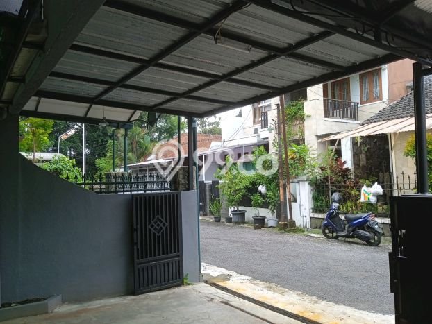 Rumah Nyaman area Regol, 3 KT, Area Strategis, Luas 180m² Bangunan 160m² Rumah Nyaman area Regol, 3 KT, Area Strategis, Luas 180m² Bangunan 160m²