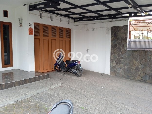 LOKASI TERBAIK! Rumah di Turangga, 3 KM, Lingkungan Elite, Luas 298m² Bangunan 230m² LOKASI TERBAIK! Rumah di Turangga, 3 KM, Lingkungan Elite, Luas 298m² Bangunan 230m²