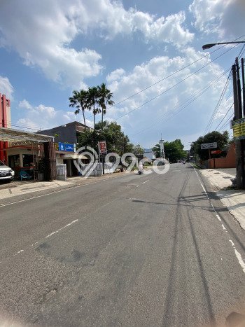 Ruko bagus disewakan di Turangga Bandung dengan LB 250m2 harga sewa terbaik Ruko bagus disewakan di Turangga Bandung dengan LB 250m2 harga sewa terbaik