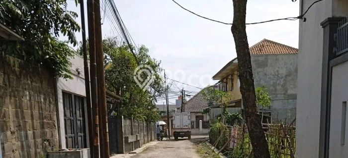 LOKASI TERBAIK! Gudang di , Luas 450m2m², Akses Utama LOKASI TERBAIK! Gudang di , Luas 450m2m², Akses Utama