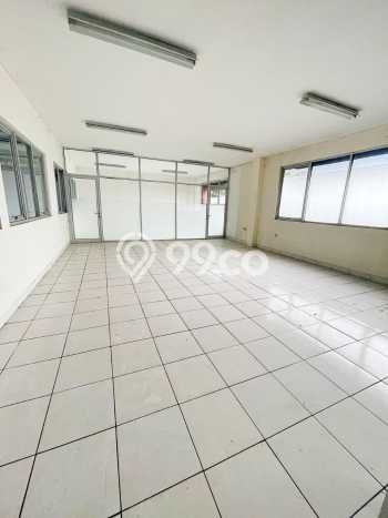 Unit Gudang disewakan di Lippo Cikarang Cikarang dengan LT 1800m2 / LB 1500m2 Unit Gudang disewakan di Lippo Cikarang Cikarang dengan LT 1800m2 / LB 1500m2