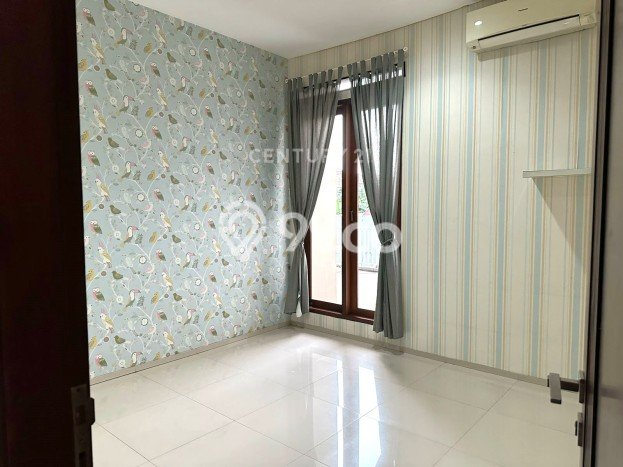 Dijual Rumah Mewah Megah Dengan View Cantik di Bintaro, Tangerang Selatan Dijual Rumah Mewah Megah Dengan View Cantik di Bintaro, Tangerang Selatan
