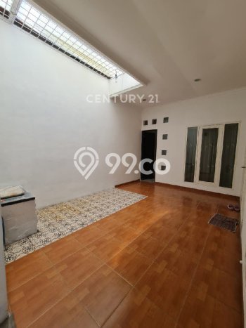 Rumah Mewah Dijual LT 135m2 di Serpong Utara, Tangerang Selatan Rumah Mewah Dijual LT 135m2 di Serpong Utara, Tangerang Selatan