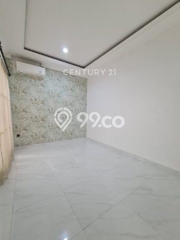 Rumah Mewah Dijual LT 135m2 di Serpong Utara, Tangerang Selatan Rumah Mewah Dijual LT 135m2 di Serpong Utara, Tangerang Selatan