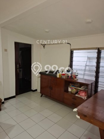 Hunian Mewah Siap Huni LT 432m2 di Jatinegara, Jakarta Timur Hunian Mewah Siap Huni LT 432m2 di Jatinegara, Jakarta Timur