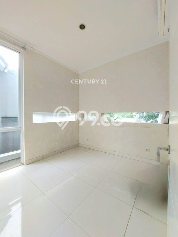 Hunian Mewah LB 150m2 Siap Pakai Desain Elegan di Bintaro, Tangerang Selatan Hunian Mewah LB 150m2 Siap Pakai Desain Elegan di Bintaro, Tangerang Selatan