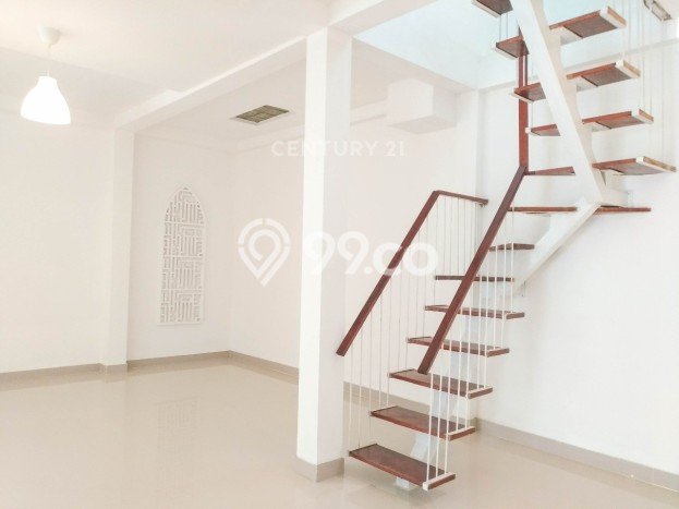 Jual Rumah Strategis Bagus Punya 3 KT di Ciputat Tangerang Selatan SHM Jual Rumah Strategis Bagus Punya 3 KT di Ciputat Tangerang Selatan SHM