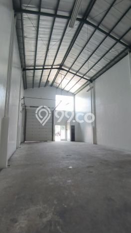 Unit Gudang Disewakan di Daan Mogot di Area Ramai & Strategis Unit Gudang Disewakan di Daan Mogot di Area Ramai & Strategis