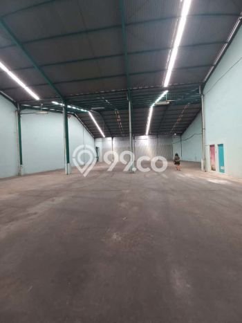 Gudang Disewa di Jakarta Barat dengan LB 1005m2 Area Komersial Ramai Gudang Disewa di Jakarta Barat dengan LB 1005m2 Area Komersial Ramai