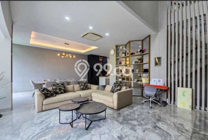 Jual Rumah Mewah Megah Dengan View Cantik di Puri Indah, Jakarta Barat Jual Rumah Mewah Megah Dengan View Cantik di Puri Indah, Jakarta Barat