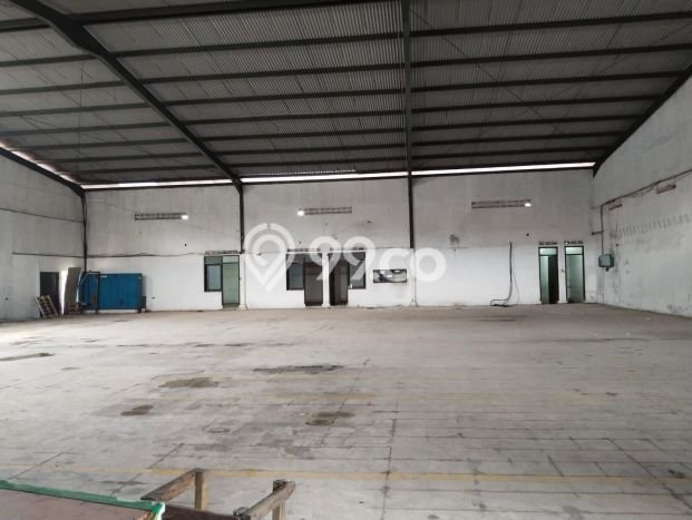 Gudang Area Komersial Kawasan Cimahi Selatan, Luas 750m², Siap Usaha Gudang Area Komersial Kawasan Cimahi Selatan, Luas 750m², Siap Usaha