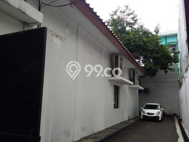 Untuk Dijual! Kantor di Basuki Rachmat Surabaya LT 1600m2 / LB 750m2 Kawasan Strategis Untuk Dijual! Kantor di Basuki Rachmat Surabaya LT 1600m2 / LB 750m2 Kawasan Strategis