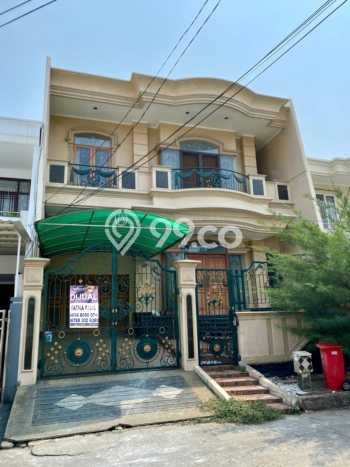 Rumah di Pluit, Akses ke Tol, 4 KT, Luas 240m² LB 380m² Rumah di Pluit, Akses ke Tol, 4 KT, Luas 240m² LB 380m²