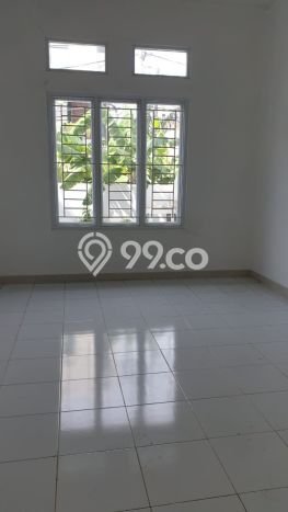 Rumah Asri area , 1 KM, Area Tenang, Luas 204m2m² LB 160m2m² Rumah Asri area , 1 KM, Area Tenang, Luas 204m2m² LB 160m2m²