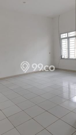 Rumah Asri area , 1 KM, Area Tenang, Luas 204m2m² LB 160m2m² Rumah Asri area , 1 KM, Area Tenang, Luas 204m2m² LB 160m2m²