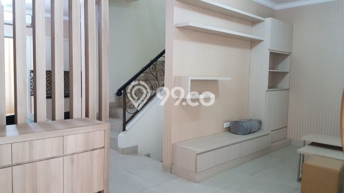Rumah di , Dekat Fasilitas, 3 KM, LT 96m2m² Bangunan 192m2m² Rumah di , Dekat Fasilitas, 3 KM, LT 96m2m² Bangunan 192m2m²