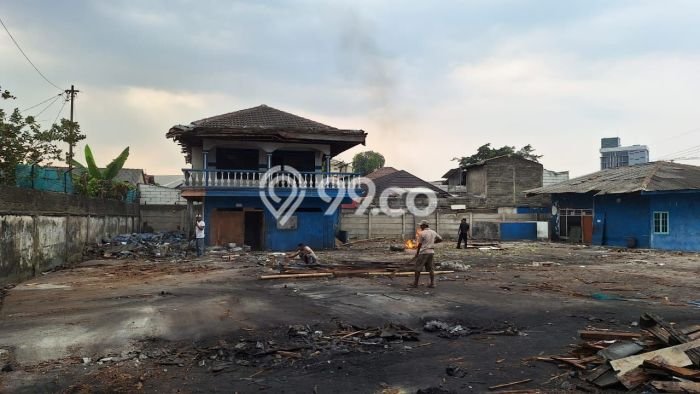 Tanah Dijual Lokasi Strategis di Depok dengan Luas 1535m2 Tanah Dijual Lokasi Strategis di Depok dengan Luas 1535m2