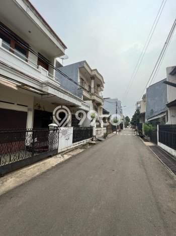Dijual Rumah Mewah Elegan Dengan View Eksklusif di Tanjung Duren Selatan, Jakarta Barat Dijual Rumah Mewah Elegan Dengan View Eksklusif di Tanjung Duren Selatan, Jakarta Barat