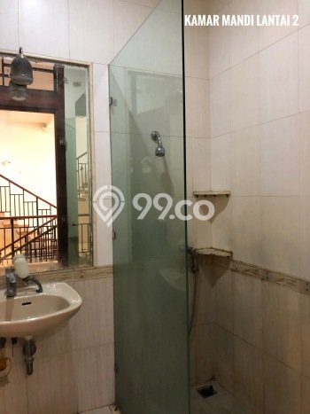 Rumah Luxury Modern Tanpa Renovasi di Taman Cosmos Jakarta Barat Rumah Luxury Modern Tanpa Renovasi di Taman Cosmos Jakarta Barat